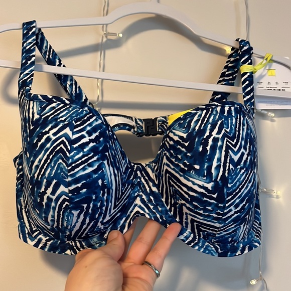 Chloe Balcony Swim Top - Picture 2 of 4